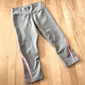 Nike dry fit Capri work out pant size small